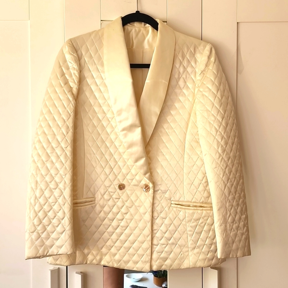 Shiny quilted blazer